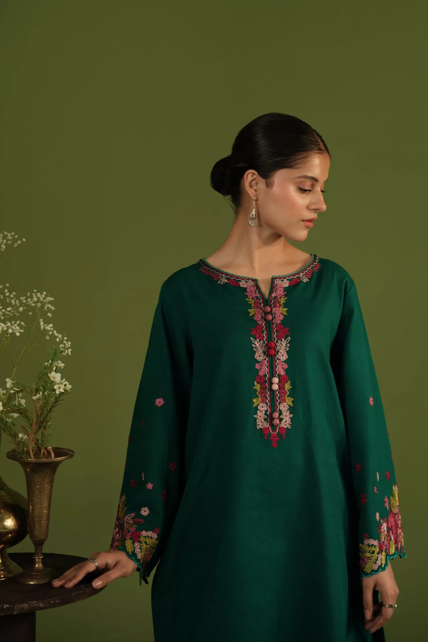 40% OFF ZINC GREEN AARI EMBROIDERY TWO PIECE SET NPA2-23328