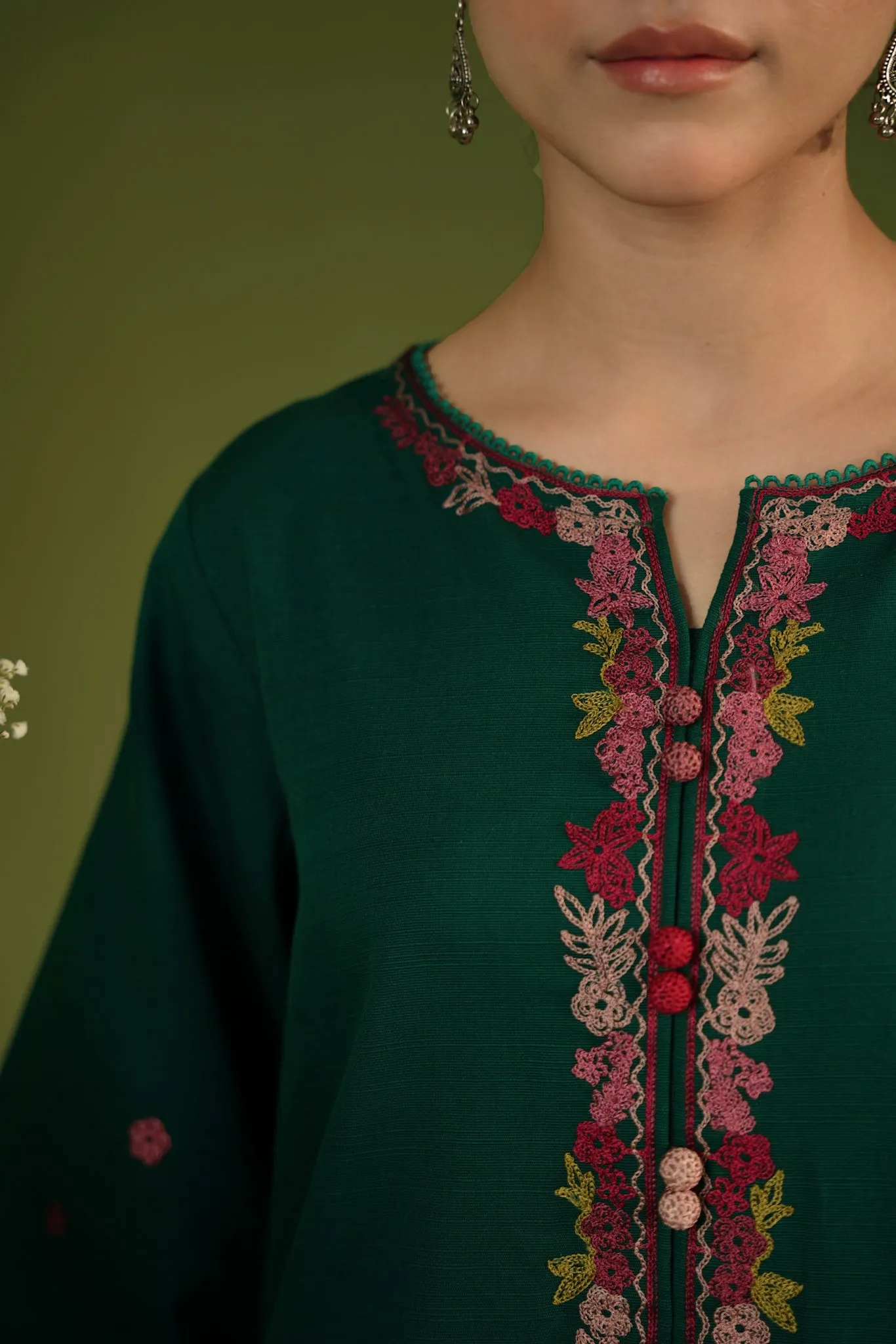 40% OFF ZINC GREEN AARI EMBROIDERY TWO PIECE SET NPA2-23328