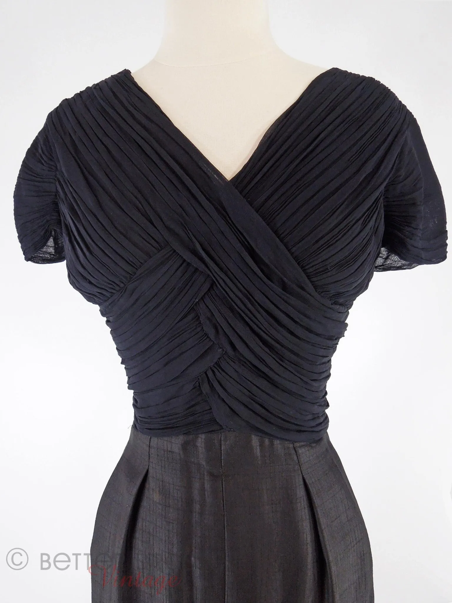 50s Little Black Ruched Bodice Dress - med