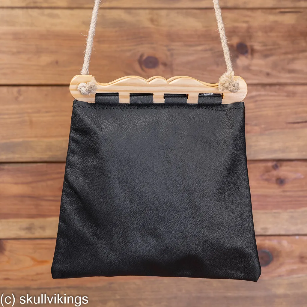 Black Hedeby Viking Handbag with natural wood handles