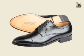 Brogue Derby With Medallion – Black