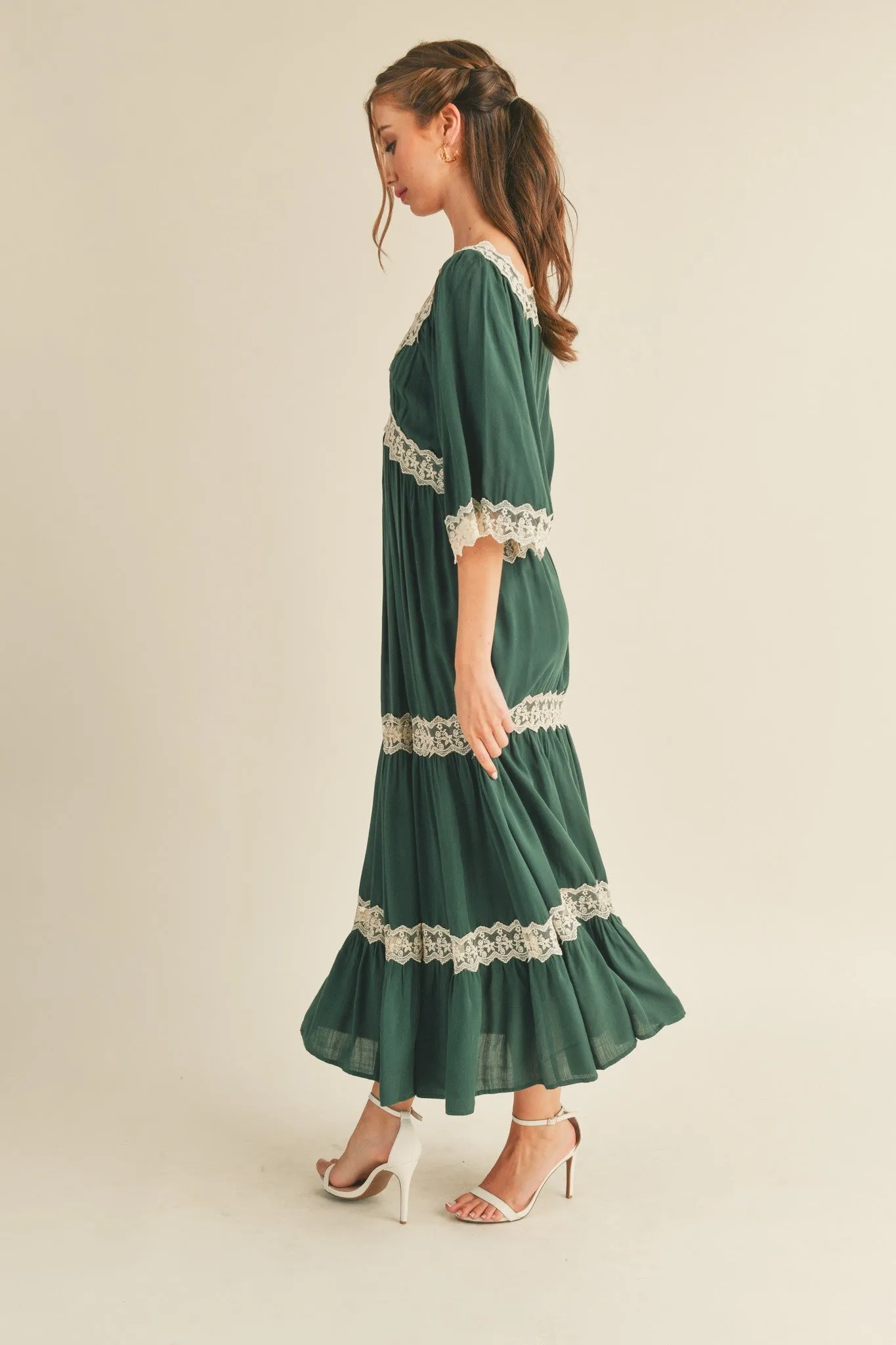 The Cecily Lace Maxi Dress in Hunter Green